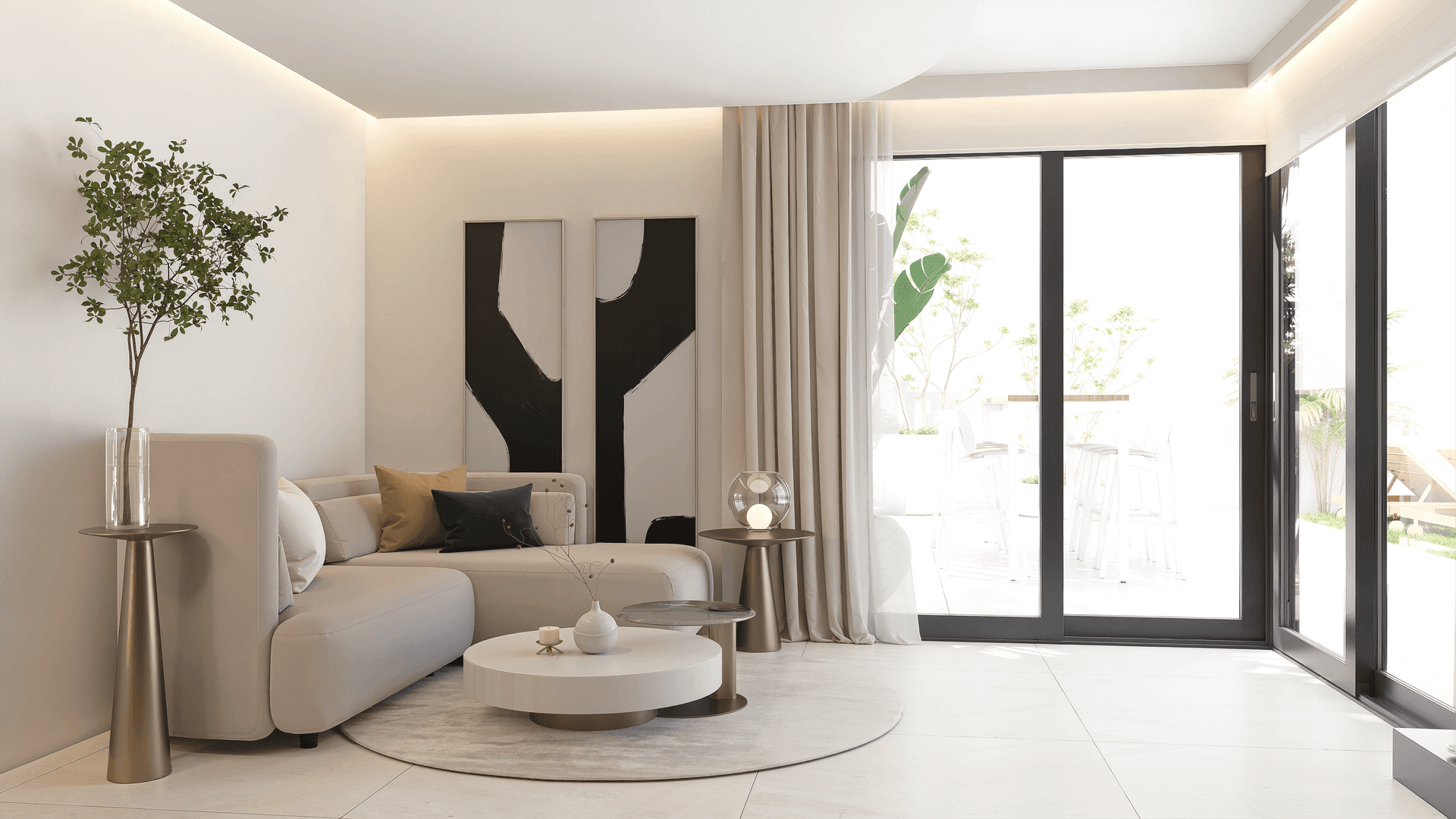 Helles, modernes Wohnzimmer mit beigem Sofa, eleganten Couchtischen und großen Schiebetüren zur Terrasse.