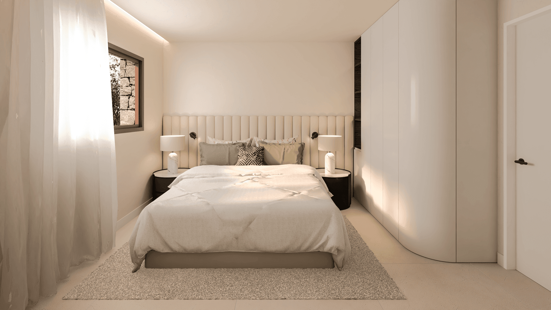 Gemütliches Schlafzimmer mit gepolstertem Kopfteil, großem Fenster und integrierten Schränken.