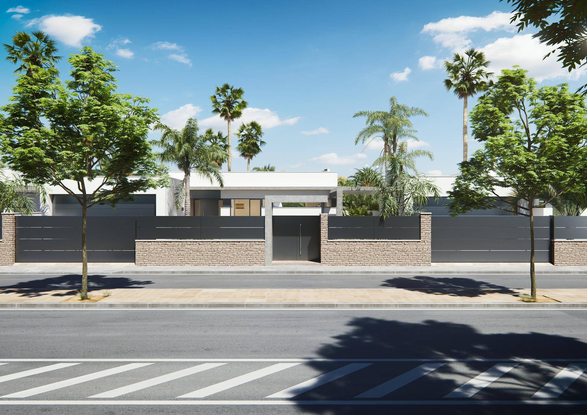 Moderne Fassade der Villa von der Straße aus gesehen, mit Zaun und Palmen.