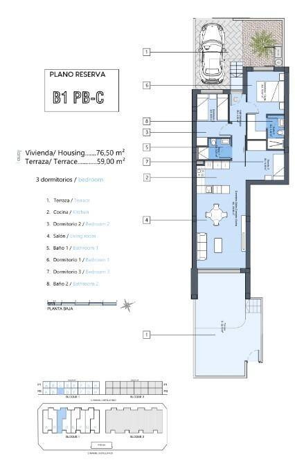 Grundriss des Erdgeschosses mit drei Schlafzimmern, zwei Bädern und einer großen Terrasse.