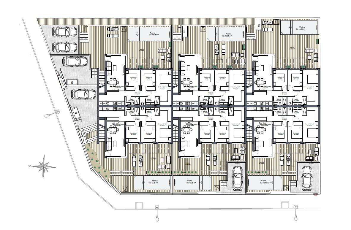 Grundrissplan der gesamten Wohnanlage mit mehreren Wohneinheiten, Parkplätzen und Pools.