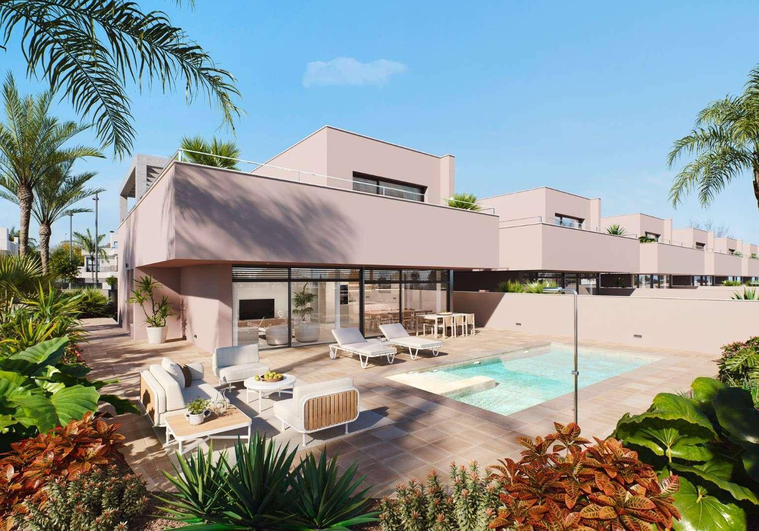 Panoramablick auf eine Reihe moderner Villen mit privaten Pools und mediterraner Gartenlandschaft.