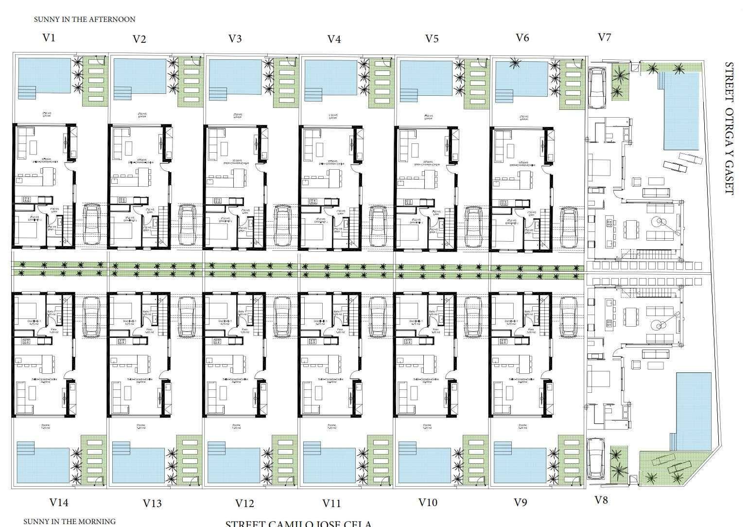 Gesamtplan der Wohnanlage mit mehreren Reihenhäusern, Pools und Parkplätzen.
