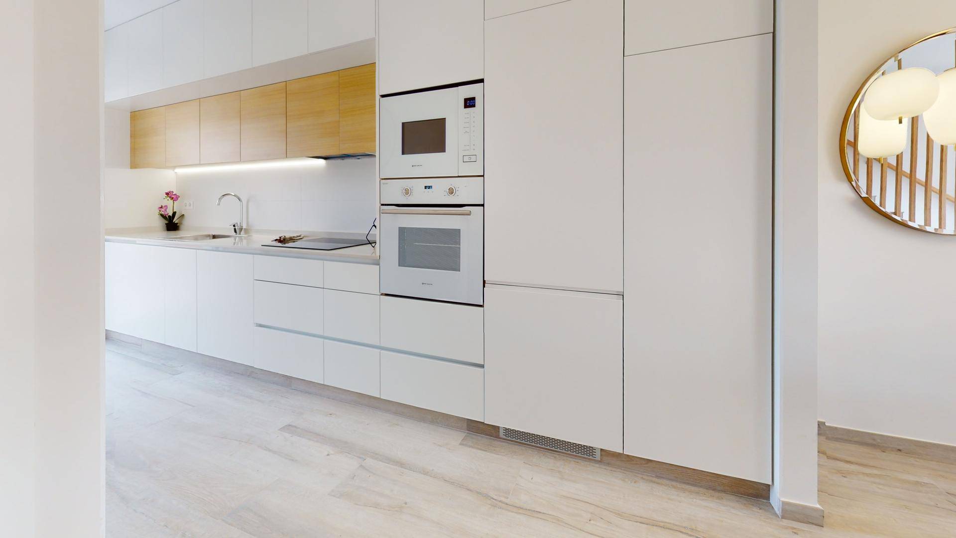 Tour-Virtual-637-652-504-Kitchen