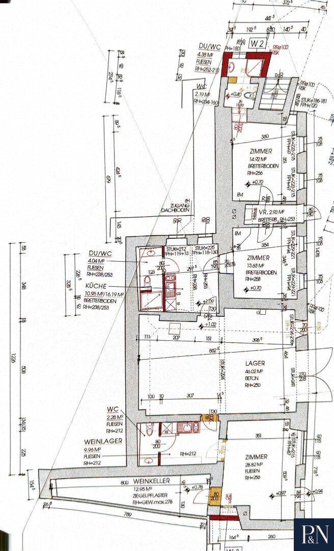 Grundriss des Untergeschosses mit Weinkeller, Lagerraum und weiteren Zimmern.