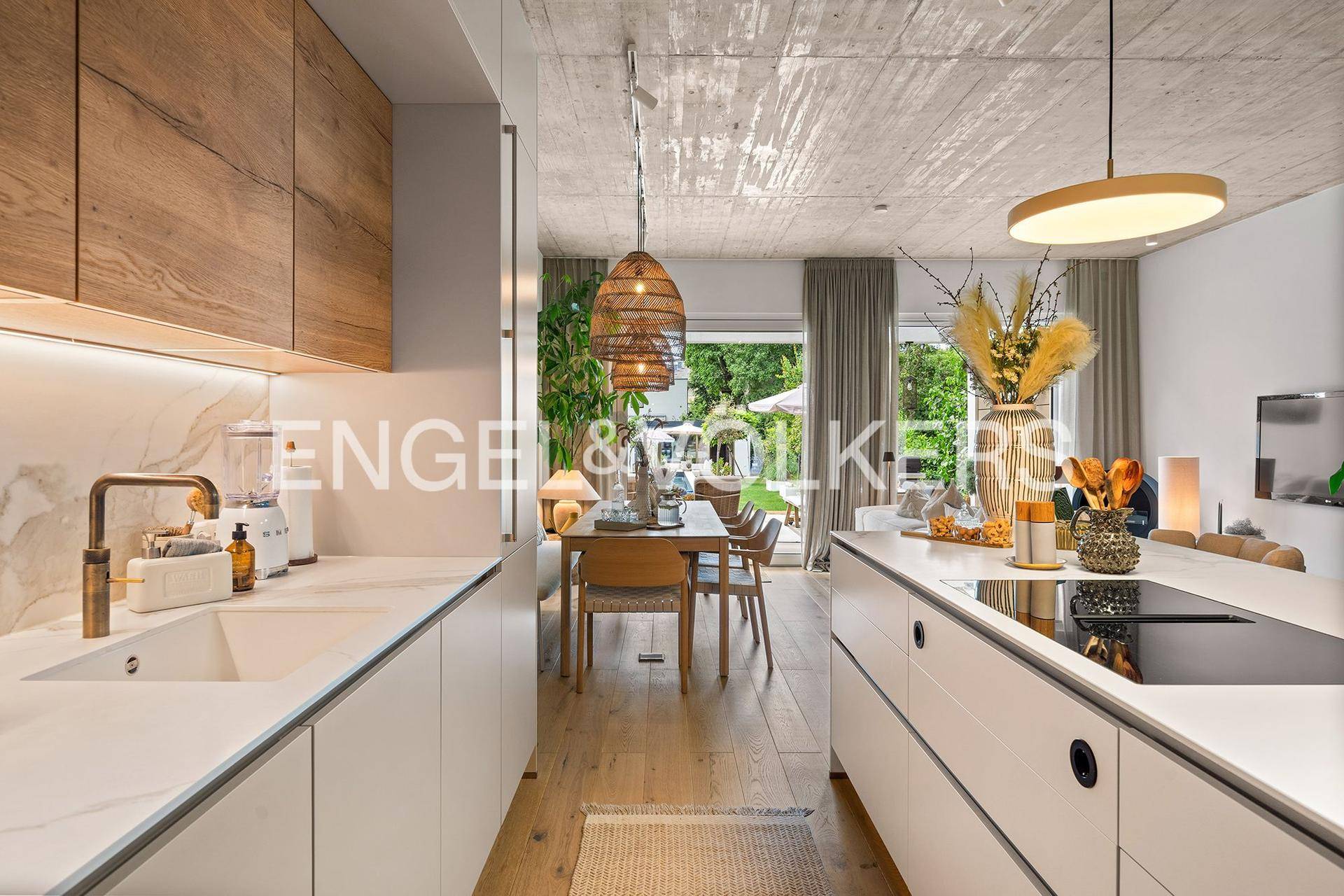Luxuriöses Hideaway in Langenzersdorf: Neubau 2023 mit Pool &amp; Sauna, 181 m², 4 Zimmern, 55 m² Terrasse, Garten, Balkon &amp; Garage – stilvoll nahe Wien – další