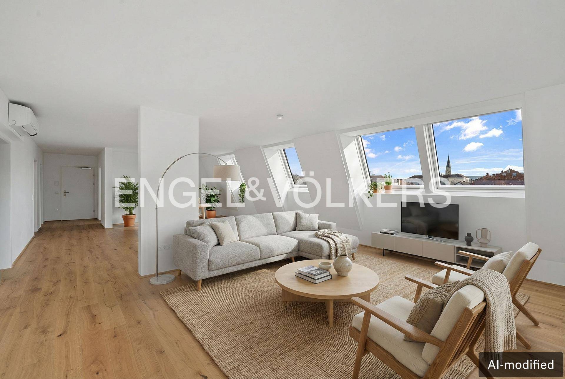 Virtuell inszenierter Wohnbereich mit modernem Sofa, Holzboden und Dachfenstern.