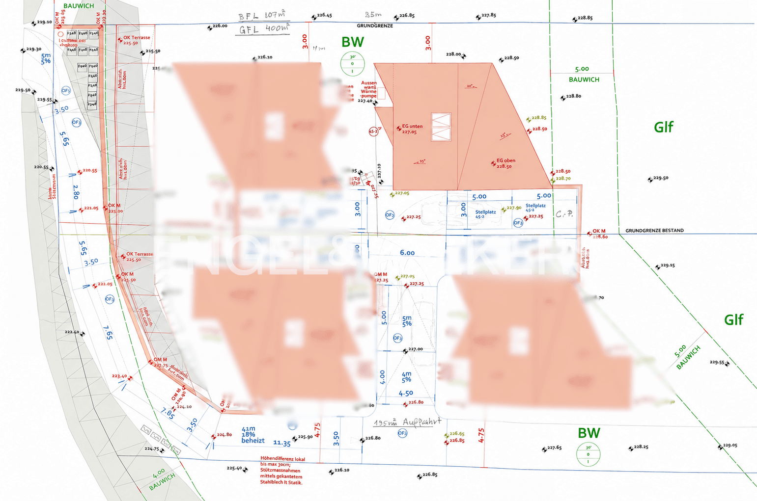 Detaillierter Lageplan mit Grundstücksgrenzen und geplanten Gebäudestrukturen.