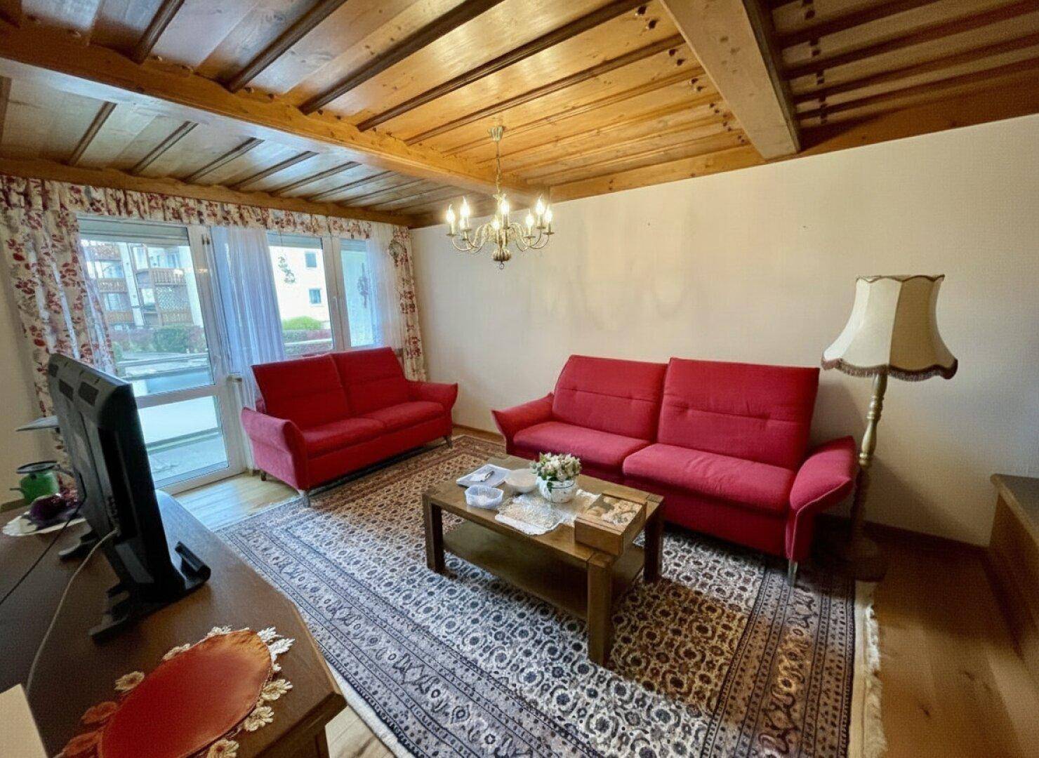 Ruhe und Infrastruktur – Ihre 2-Zimmer-Wohnung mit Loggia und Garage in Oberndorfer Bestlage, Zweitwohnsitz erlaubt! - Ansicht 3