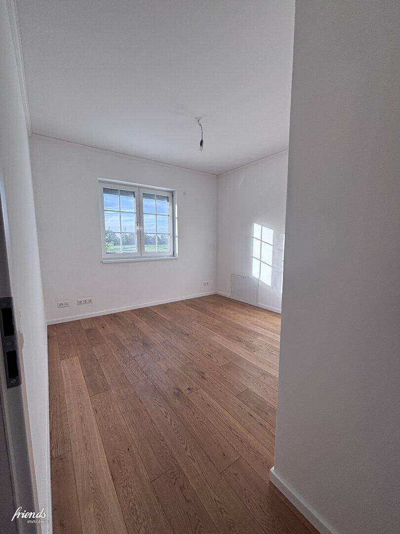 Zimmer 2 12,46 m²