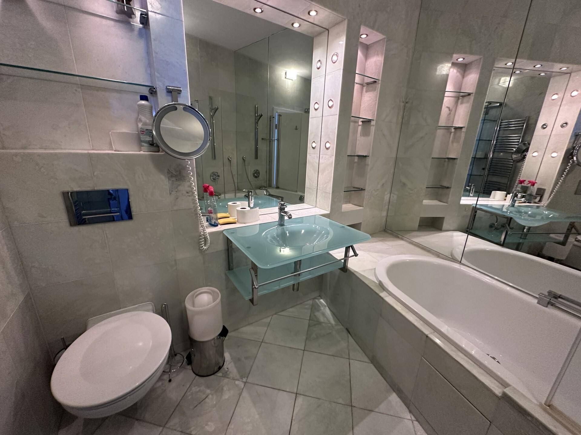 Badezimmer 2