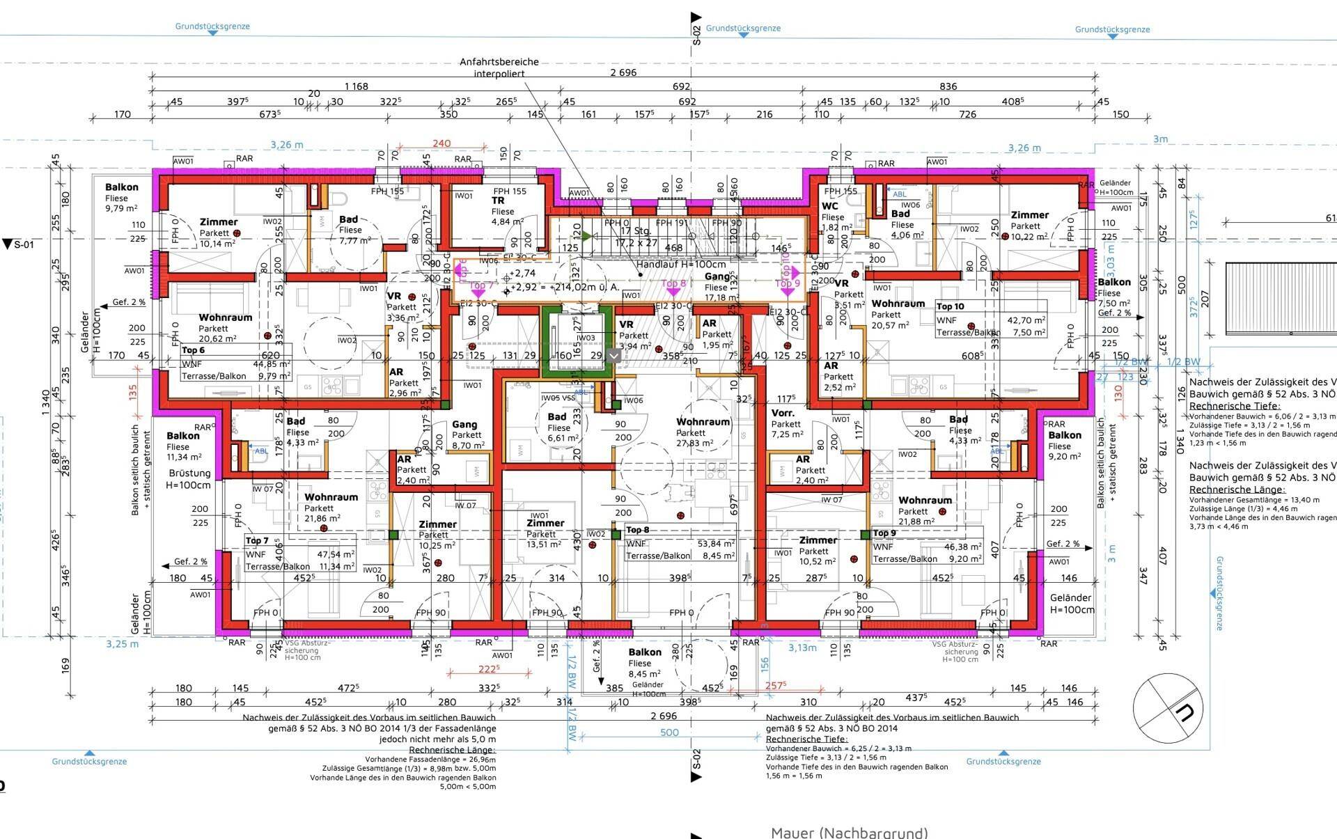 Gesamtgrundriss einer Etage mit mehreren Wohnungen, Balkonen und Terrassen.