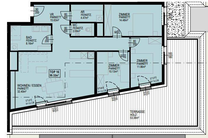 Detaillierter Grundriss einer Wohnung mit Wohn-/Essbereich, Schlafzimmern und großer Holzterrasse.