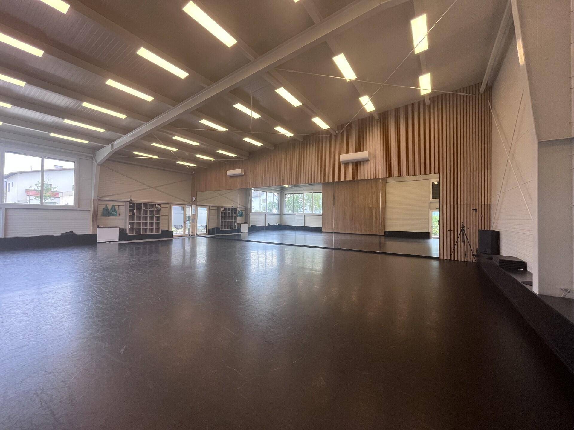 Studio Dance