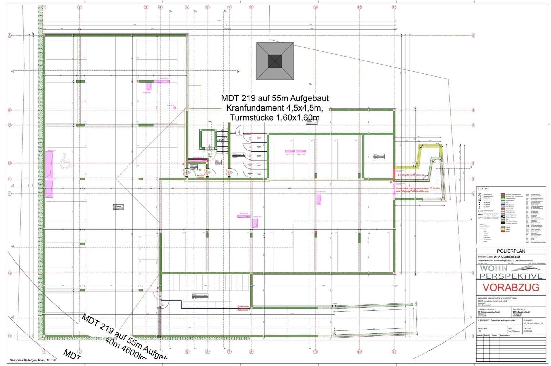Detaillierter Grundrissplan mit Bauzeichnungen und technischen Spezifikationen für ein Neubauprojekt.