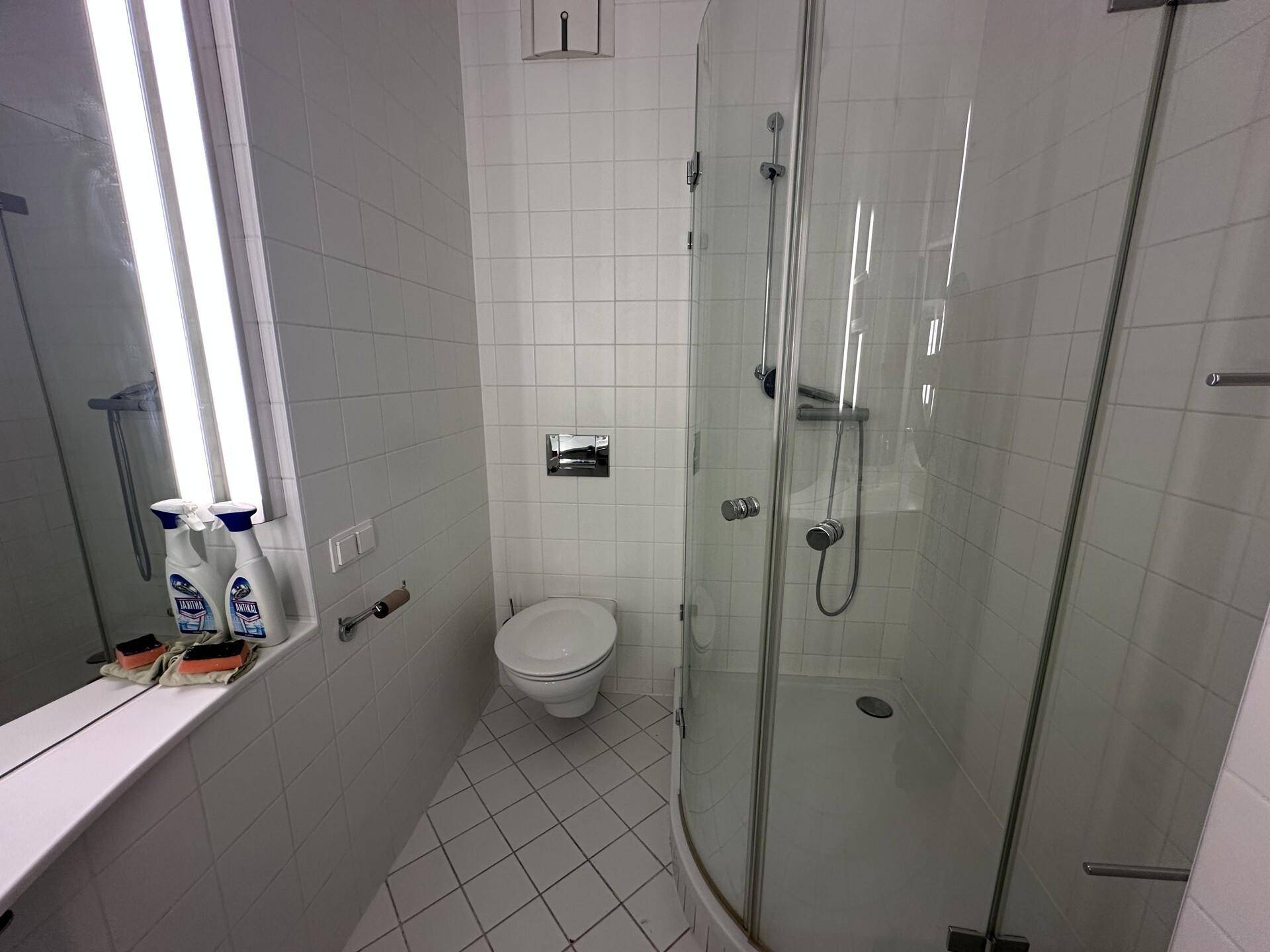Badezimmer 1