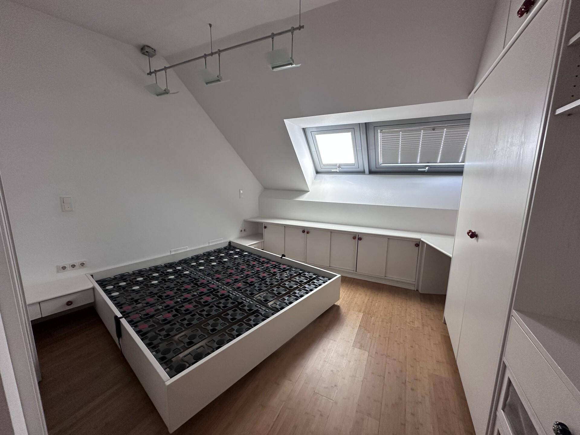 Schlafzimmer 2