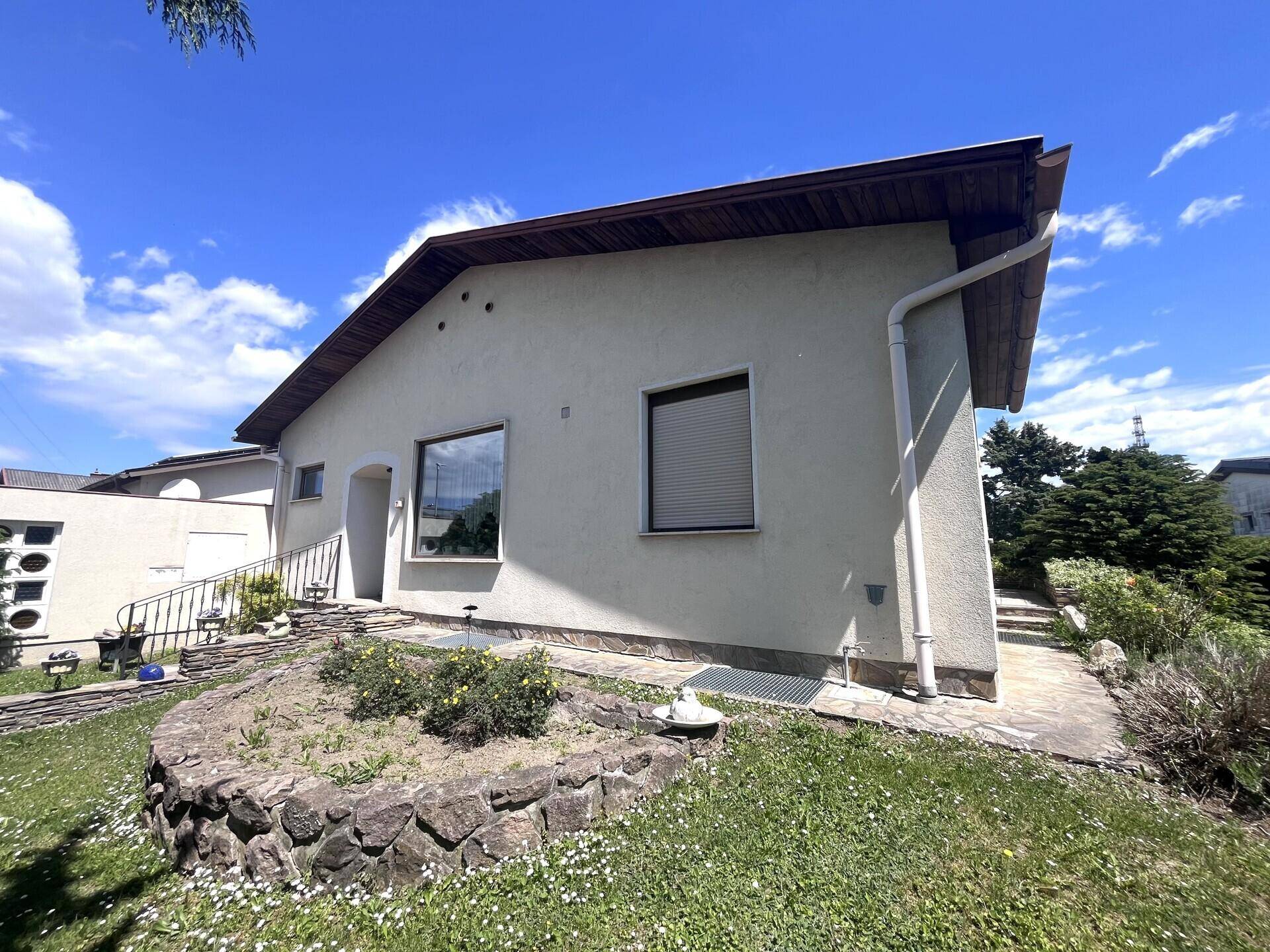 netter Bungalow &amp; Keller &amp; Garage - Ansicht 2