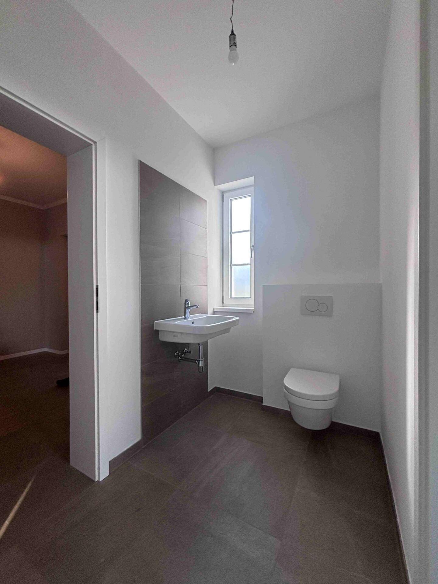 WC EG Zugang zu Technikraum 7