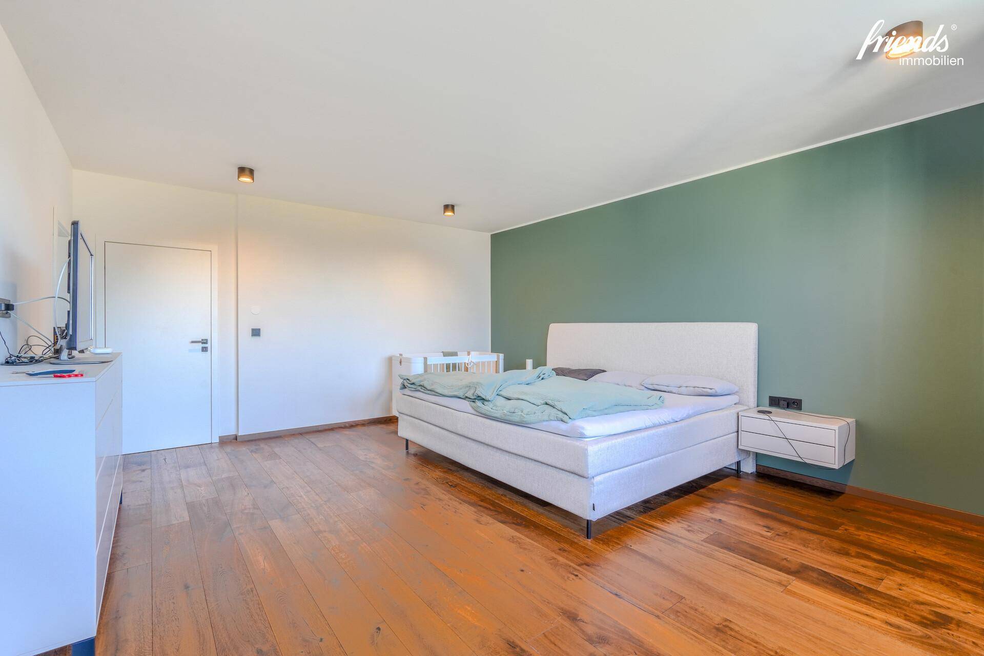 Schlafzimmer_OG.jpg