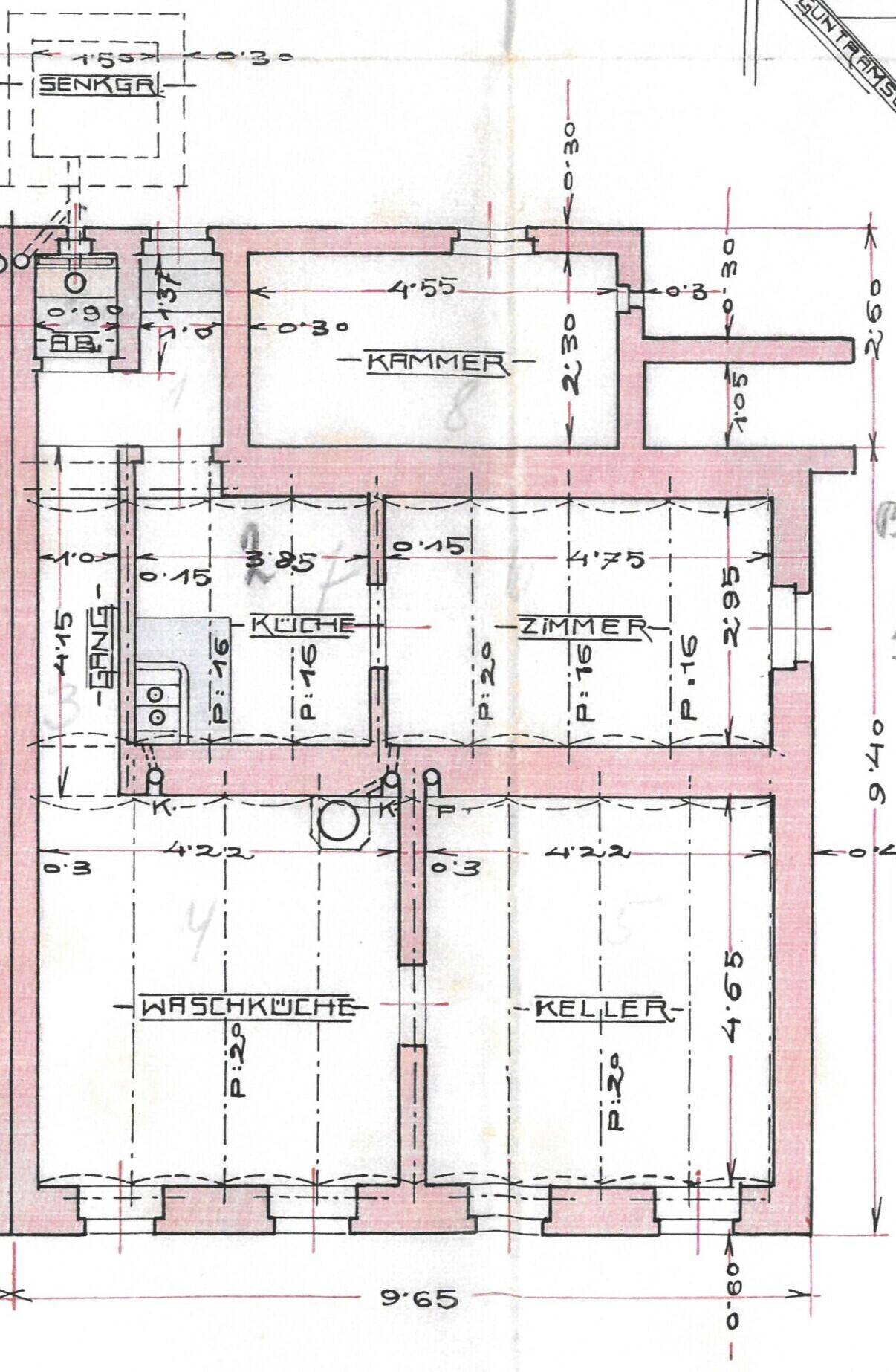 Grundrissplan des Untergeschosses mit Waschküche, Keller, Küche und weiteren Räumen.