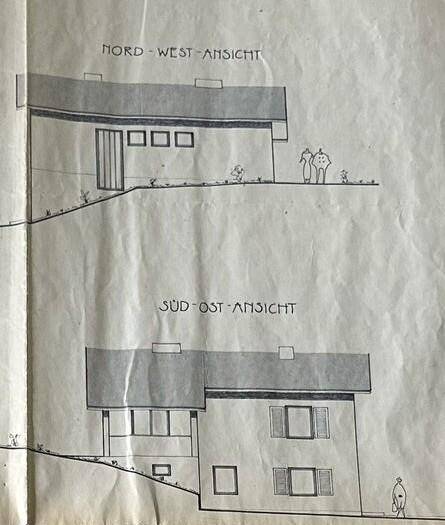 Nord-West- und Süd-Ost-Ansichten des Gebäudes als architektonische Zeichnung.