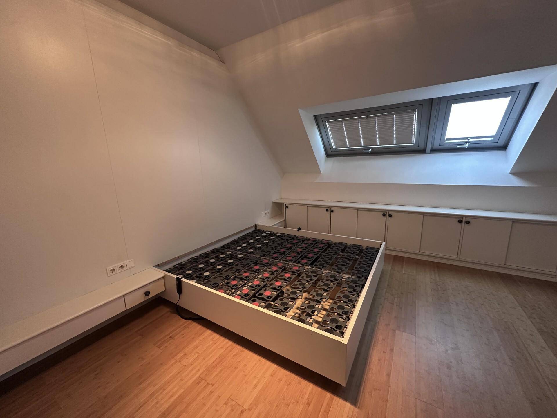 Schlafzimmer 1