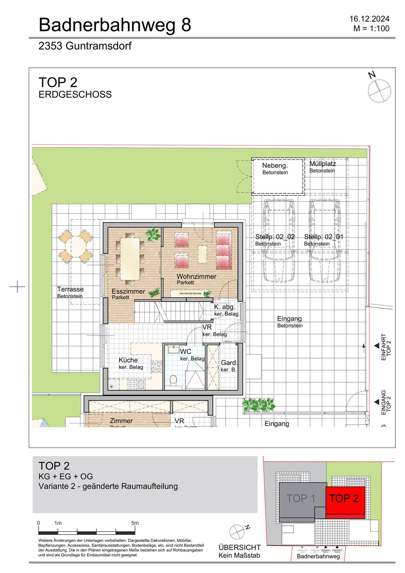 Grundriss des Erdgeschosses mit offenem Wohnbereich, Küche, WC und Zugang zur Terrasse.