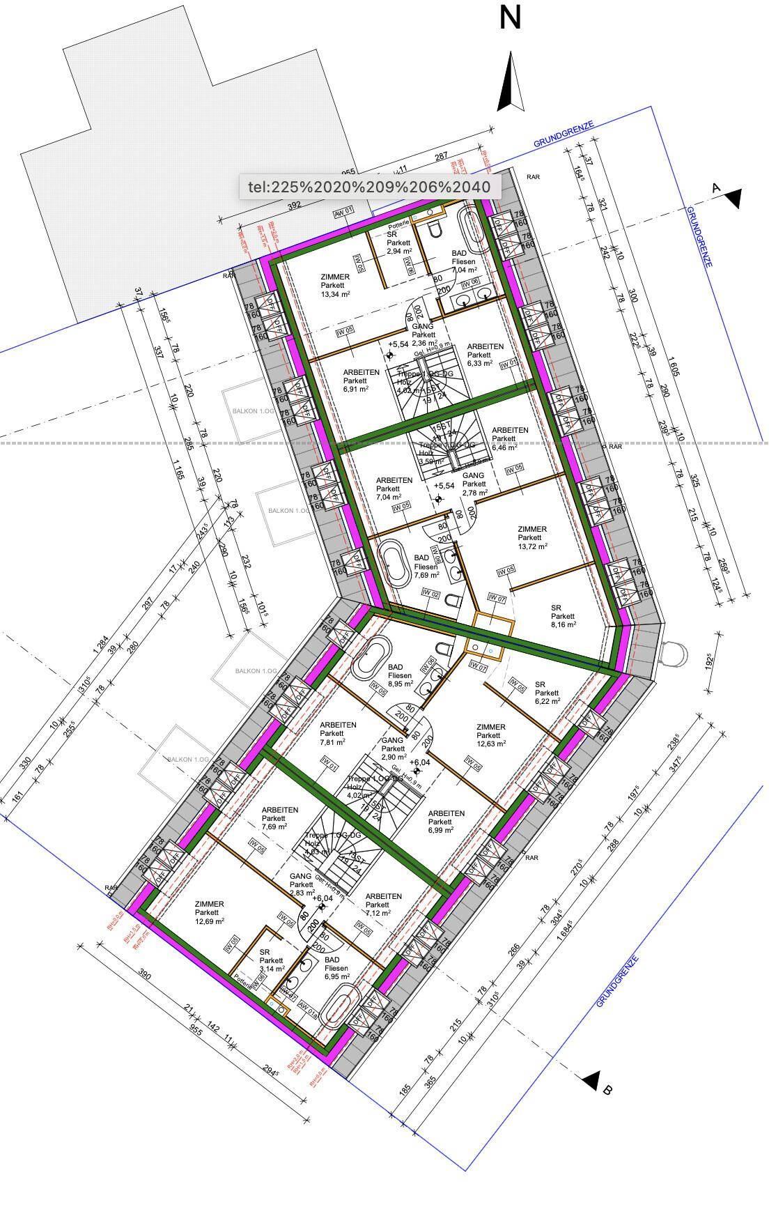 Grundrissplan einer oberen Etage mit mehreren Wohnungen, Treppenhäusern und Balkonen, ähnlich dem vorherigen Plan.