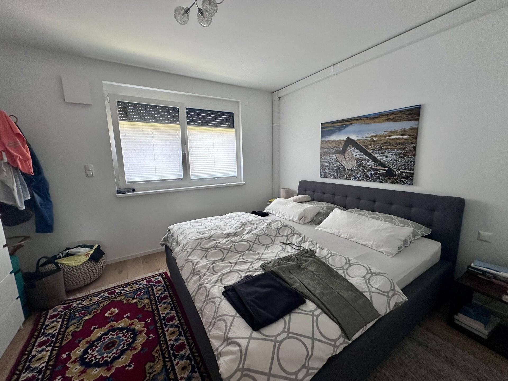 Schlafzimmer 1