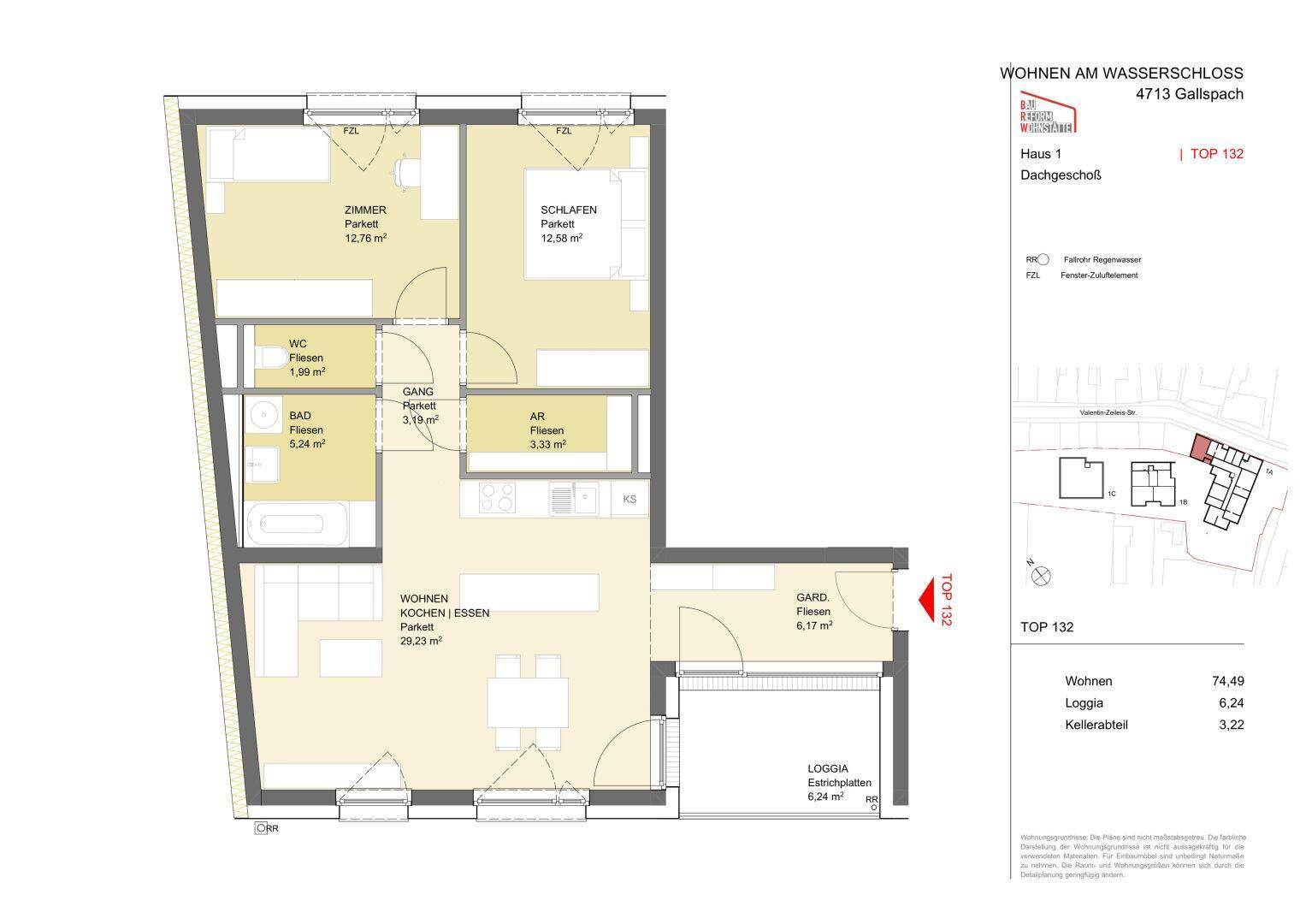 Grundriss des Dachgeschosses mit drei Zimmern, Loggia und offenem Wohn-Essbereich.