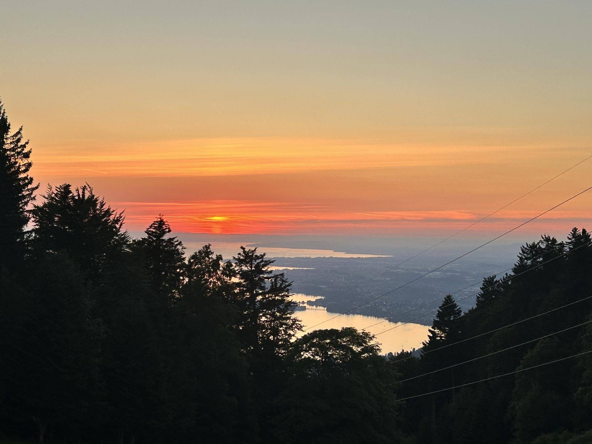 Sonnenuntergang über dem See
