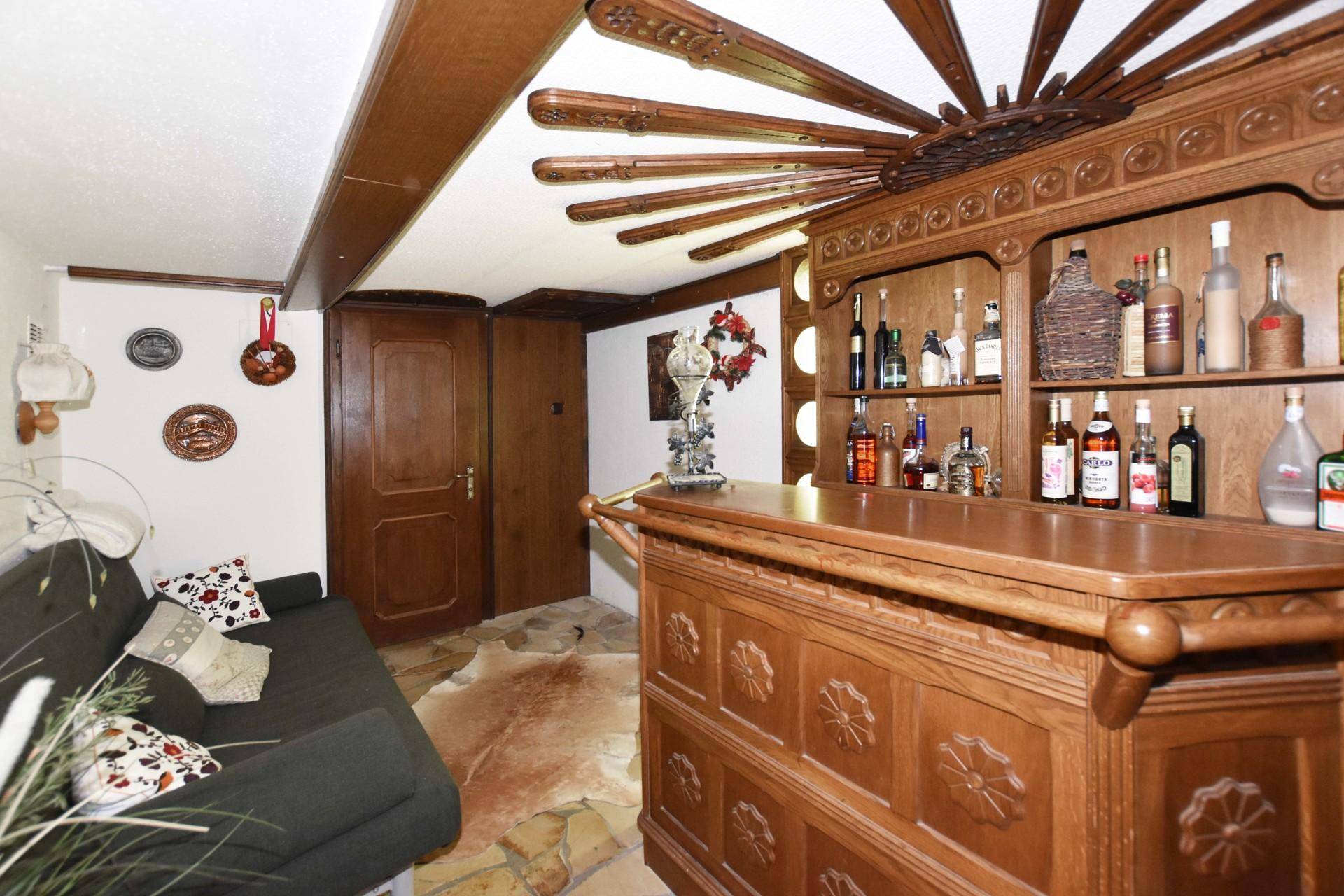 Bar im EG