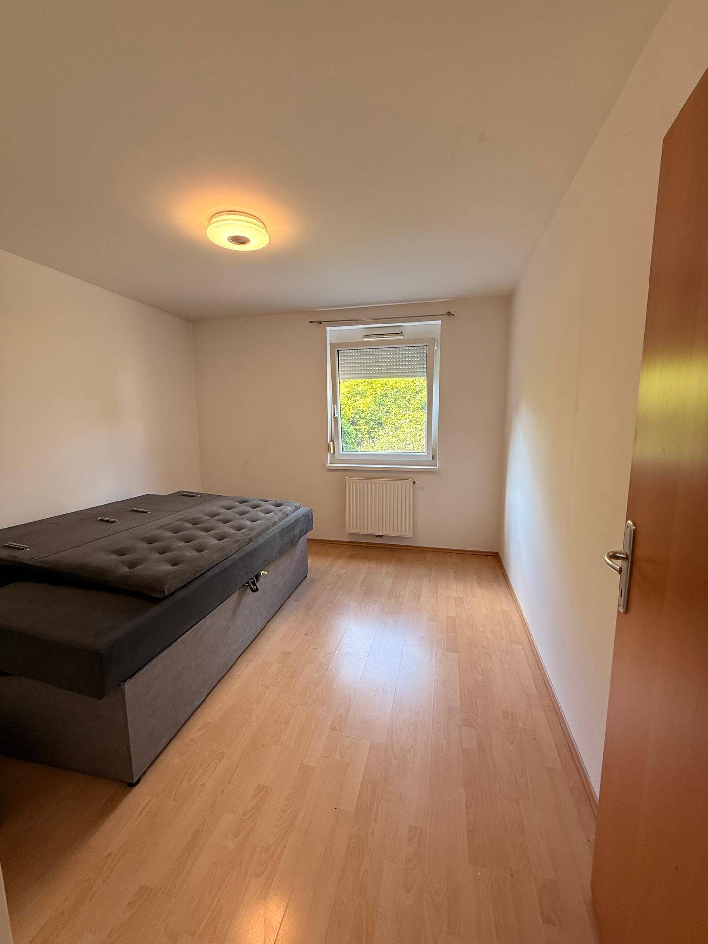 3-Zimmer-Wohnung mit 24 m² Terrasse, Garage, Keller &amp; Einbauküche – Top Zustand! - Изглед 2