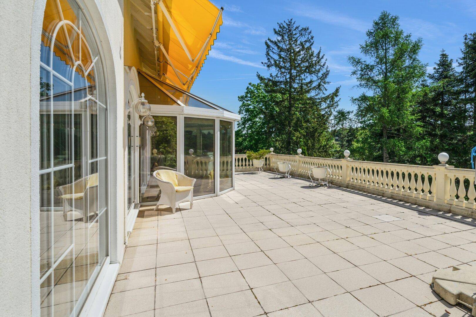 Terrasse, 1. Obergschoss