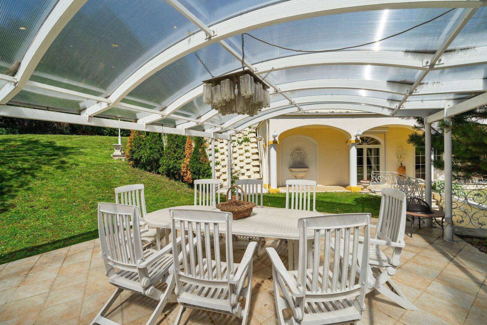 Überdachte Terrasse