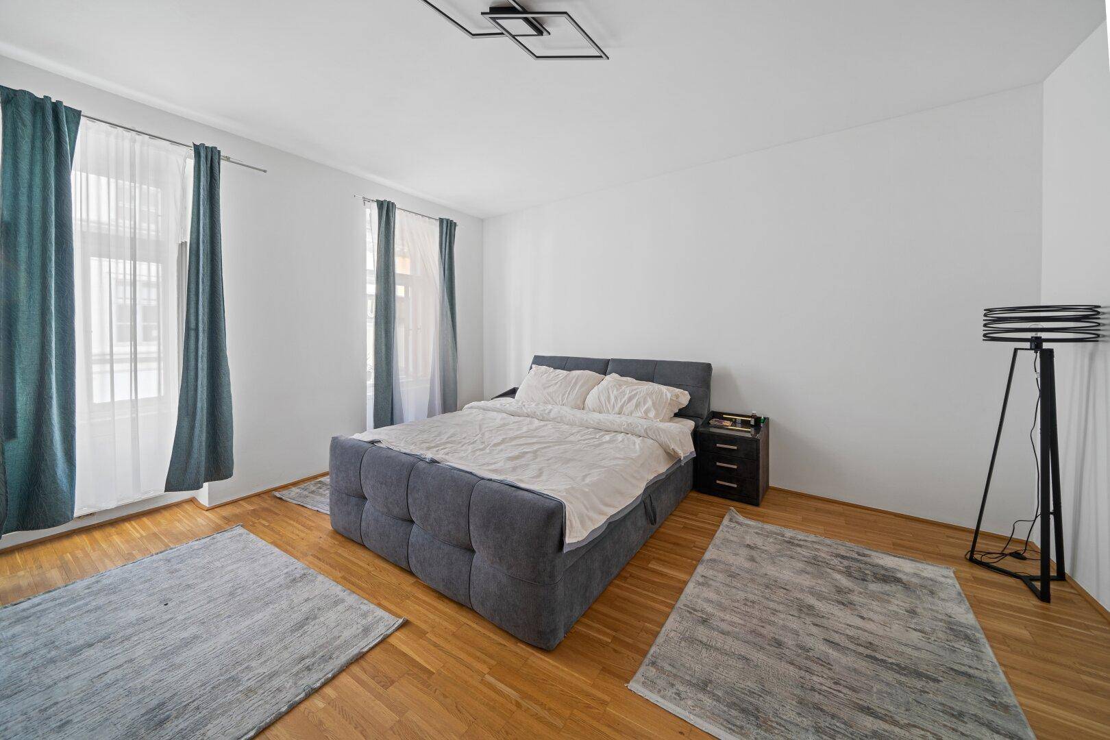 Schlafzimmer (ca. 23,28 m²)