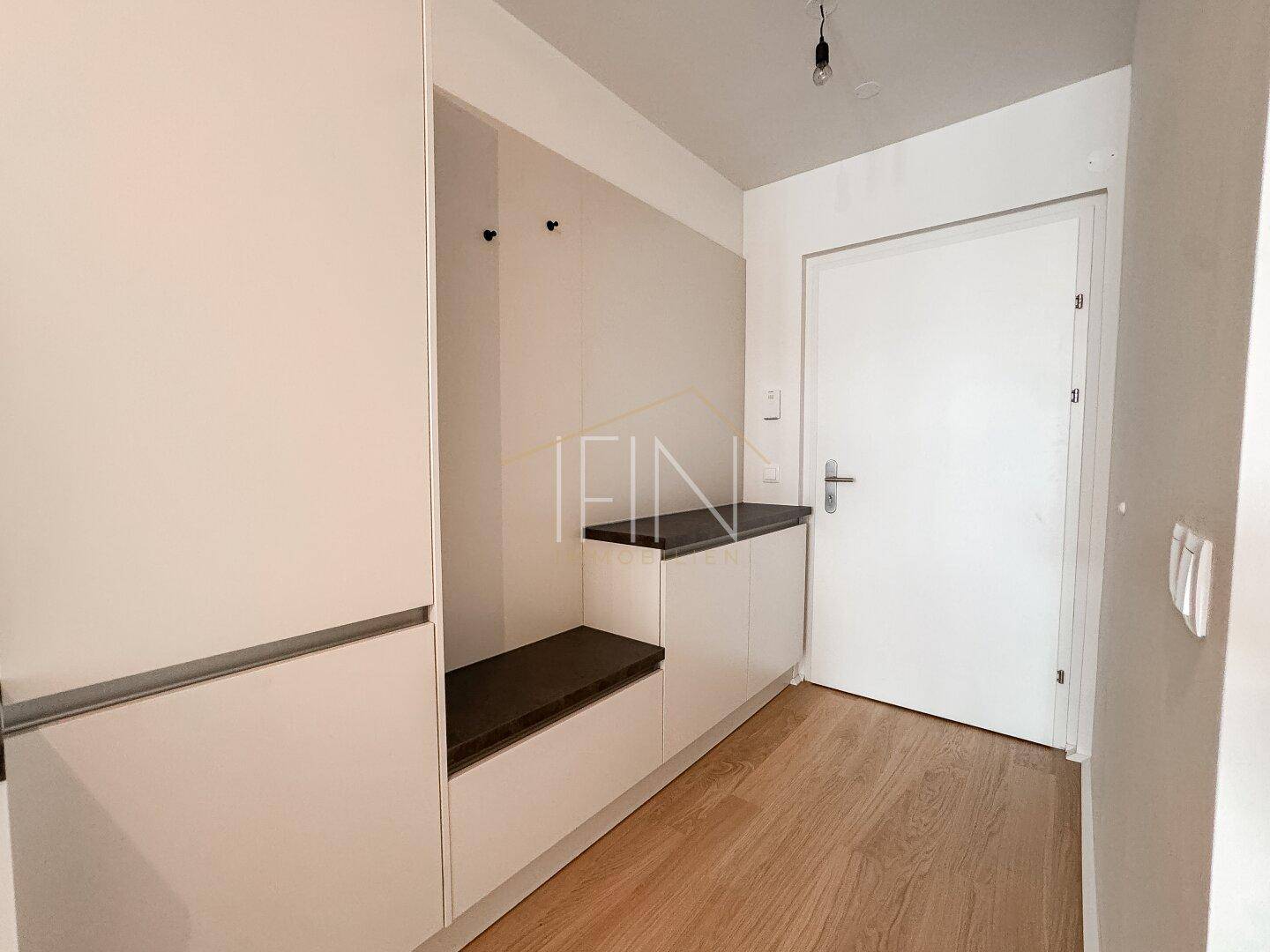 Vorraum mit Garderobe