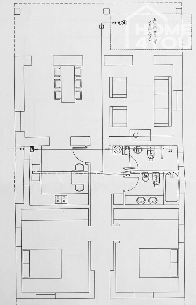 Grundriss des Hauses mit Wohnbereich, Esszimmer, Küche, zwei Schlafzimmern und zwei Bädern.