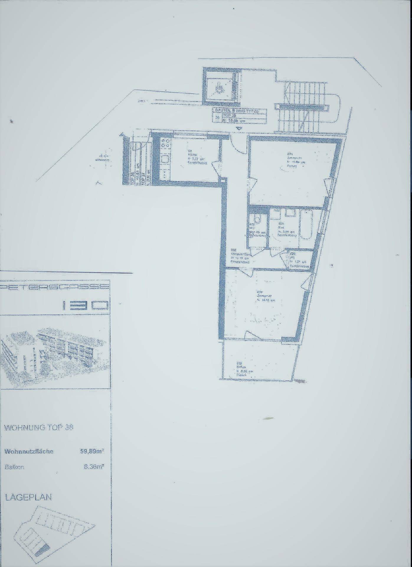 Detaillierter Grundriss der Wohnung mit Aufzug und Balkonbereich.