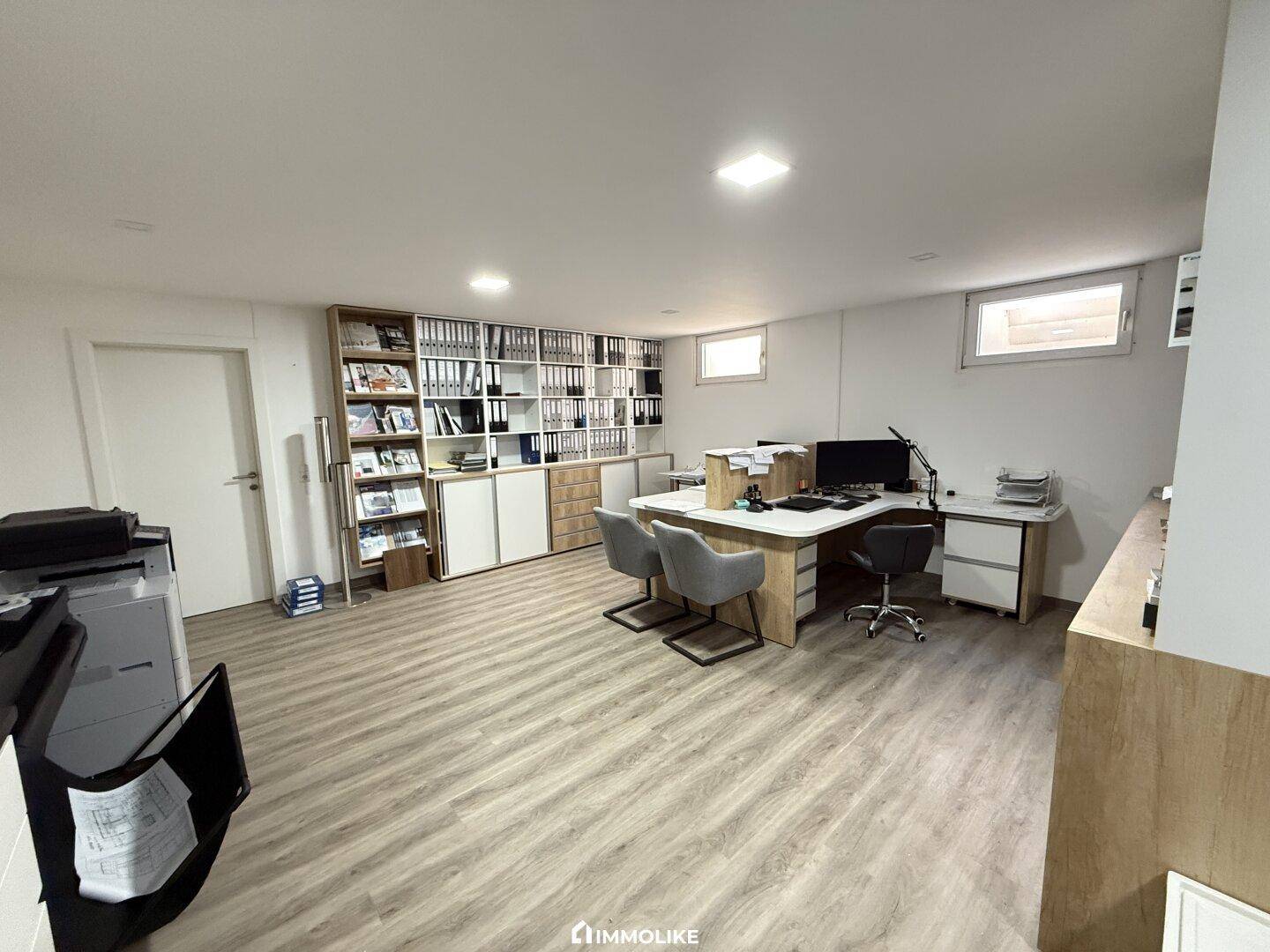 UG - großes Büro