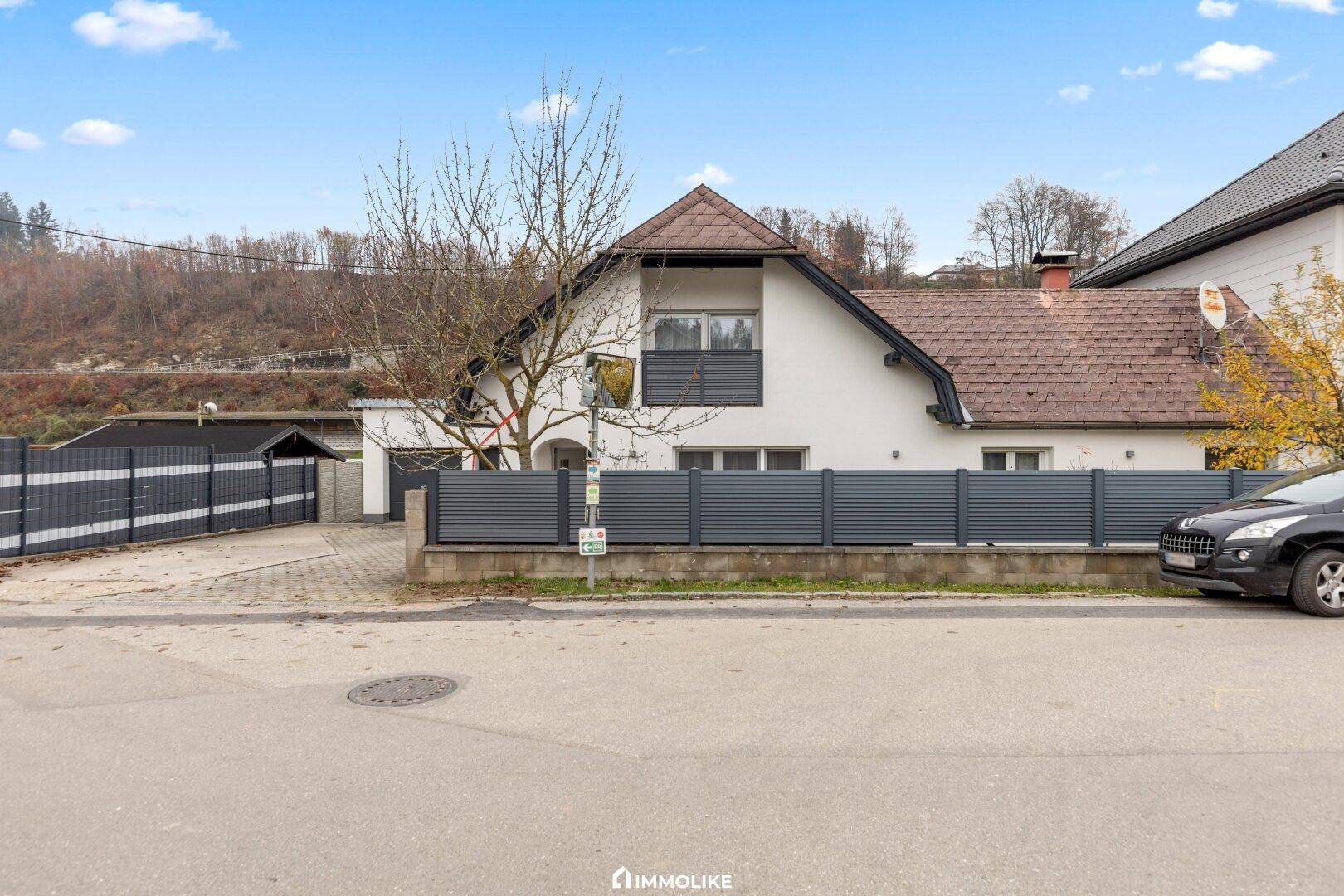 Großzügiges Ein- bis Zweifamilienhaus | 7 Schlafzimmer | Doppelgarage | Garten | Laakirchen - Ansicht 2