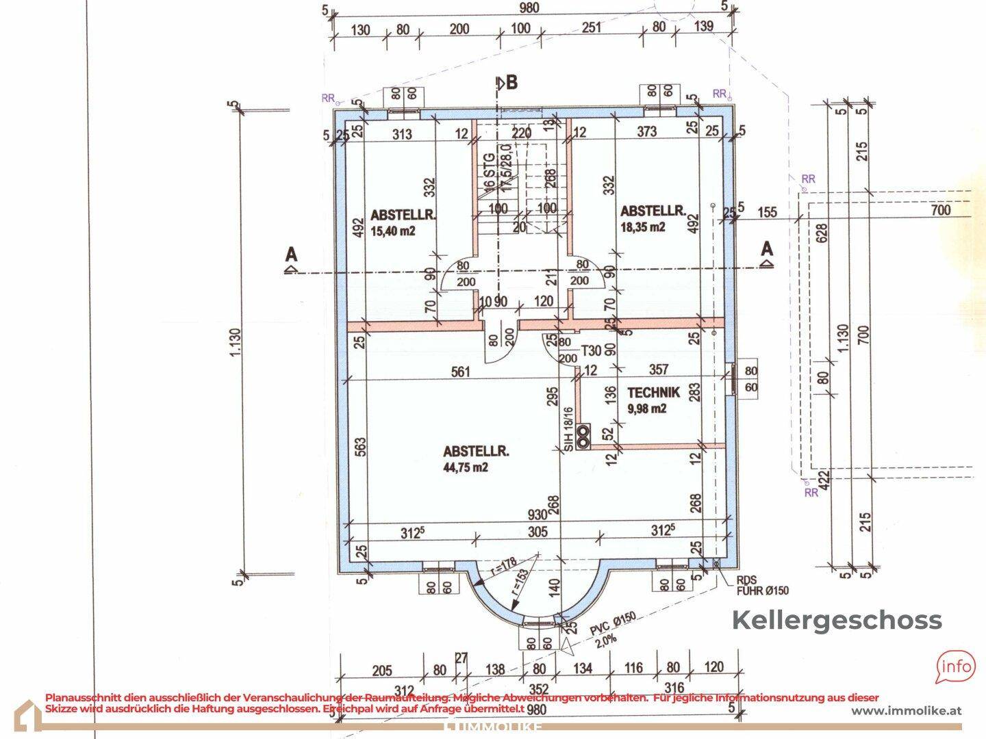 Grundriss des Kellergeschosses mit großen Abstellräumen und einem Technikraum.