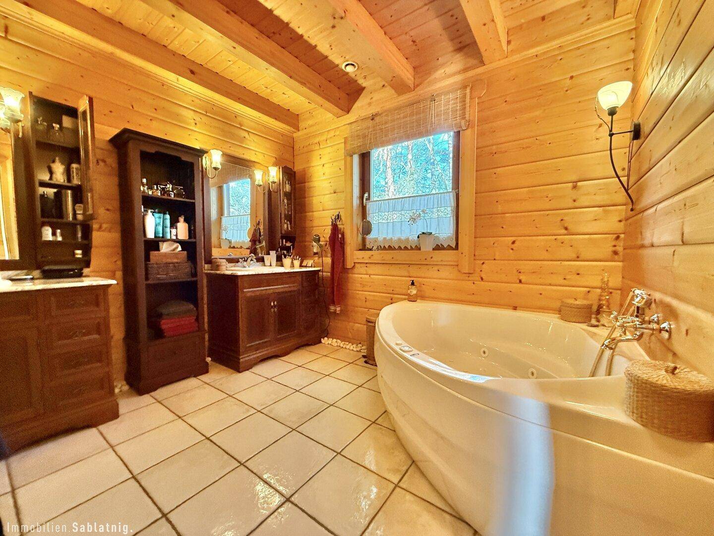 TRAUMHOLZHAUS – Stilvolles Wohnen mit Galerie-Schlafzimmer und malerischer Aussicht - Ansicht 5