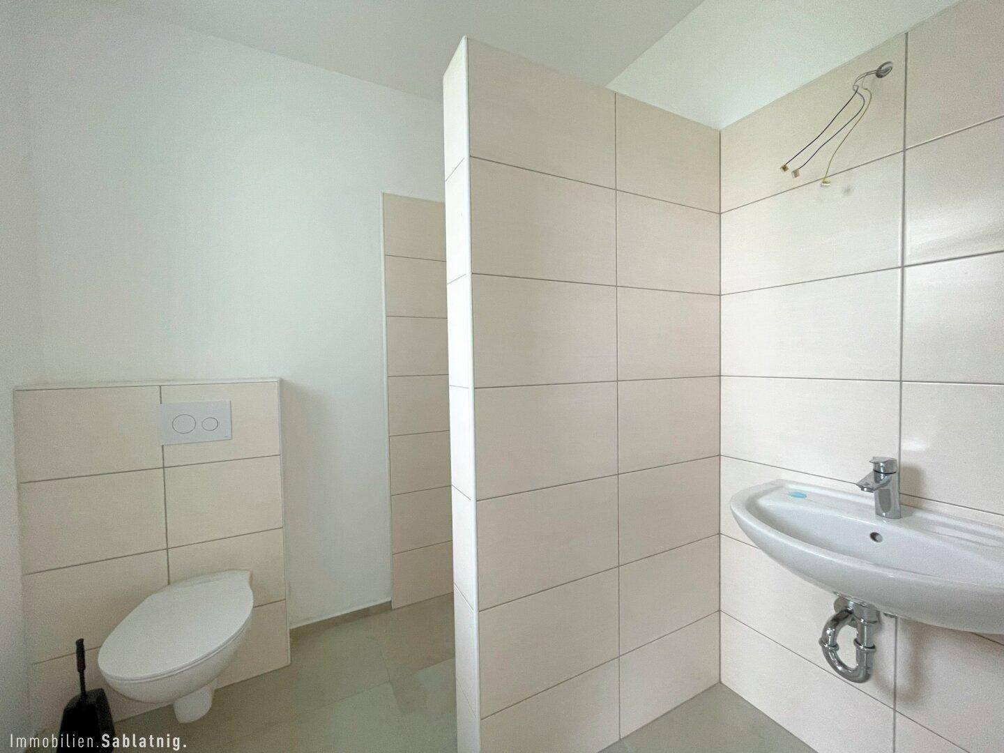 GÄSTE WC_DUSCHE