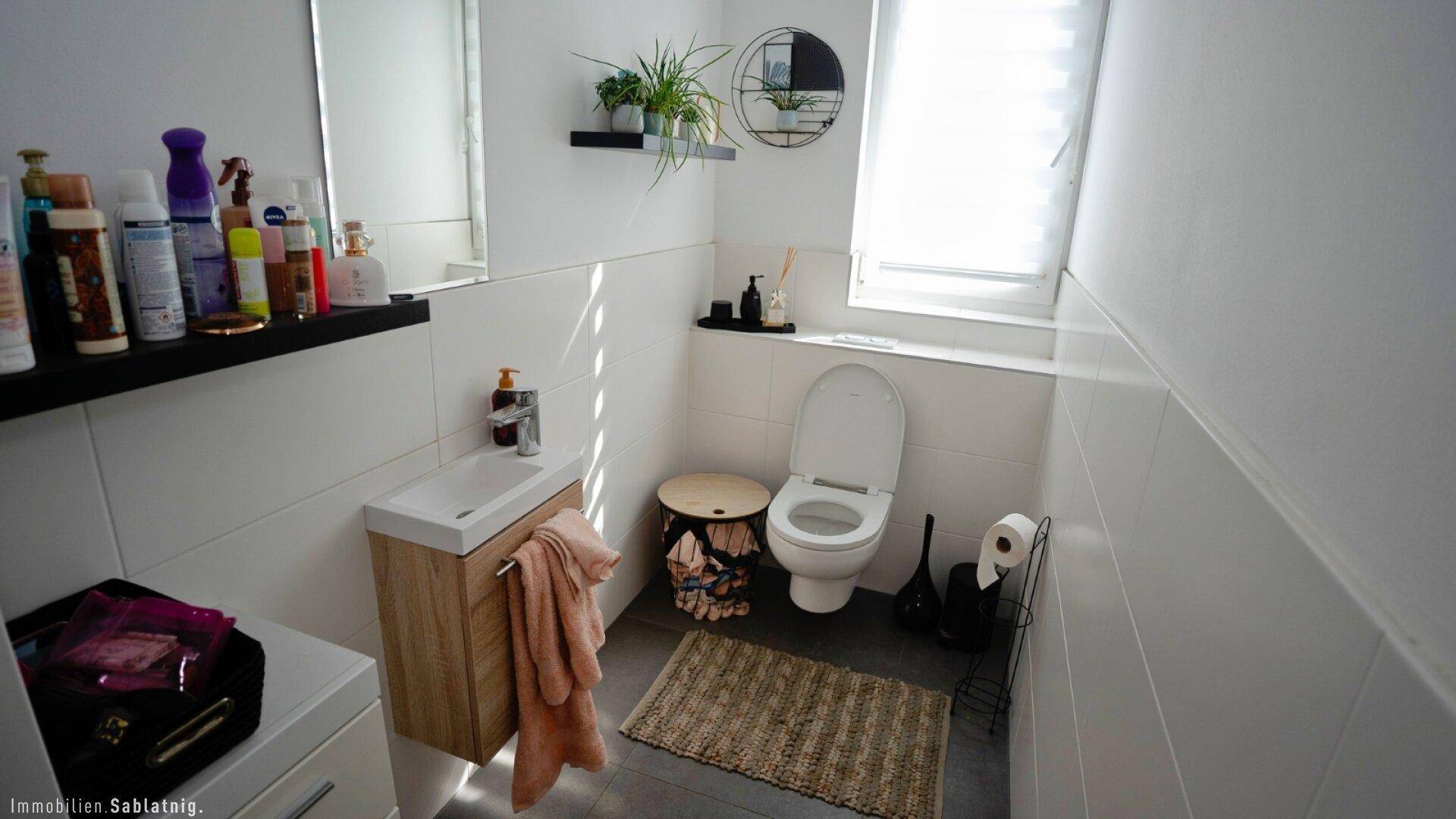 WC DAMEN OG