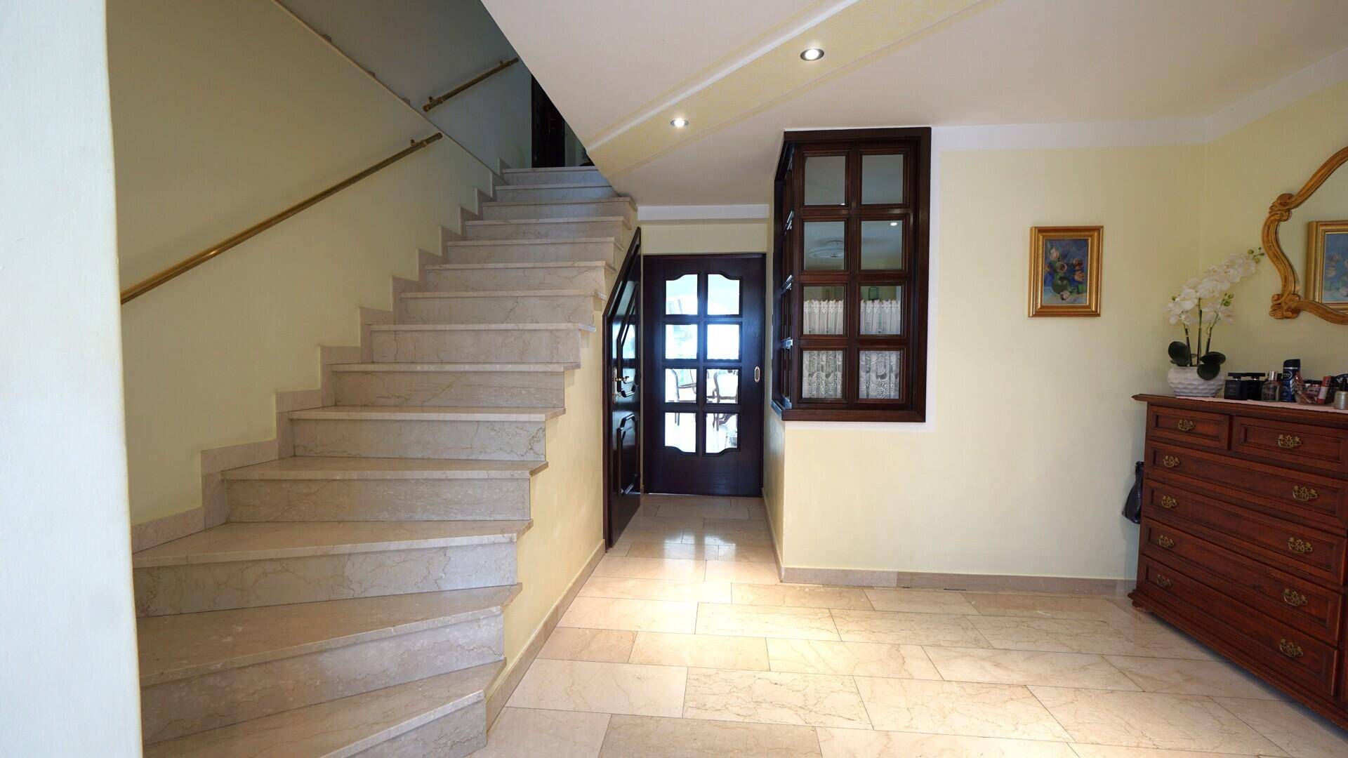 Garderobe, Treppe
