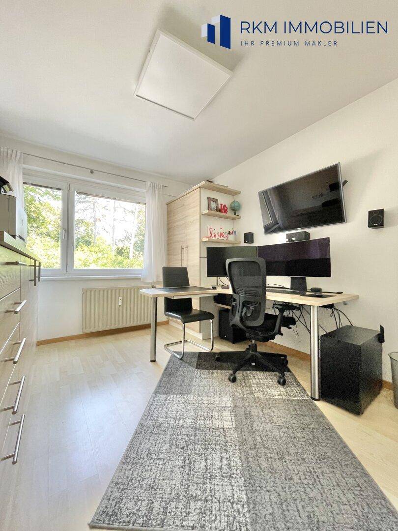 Büro / Schlafzimmer