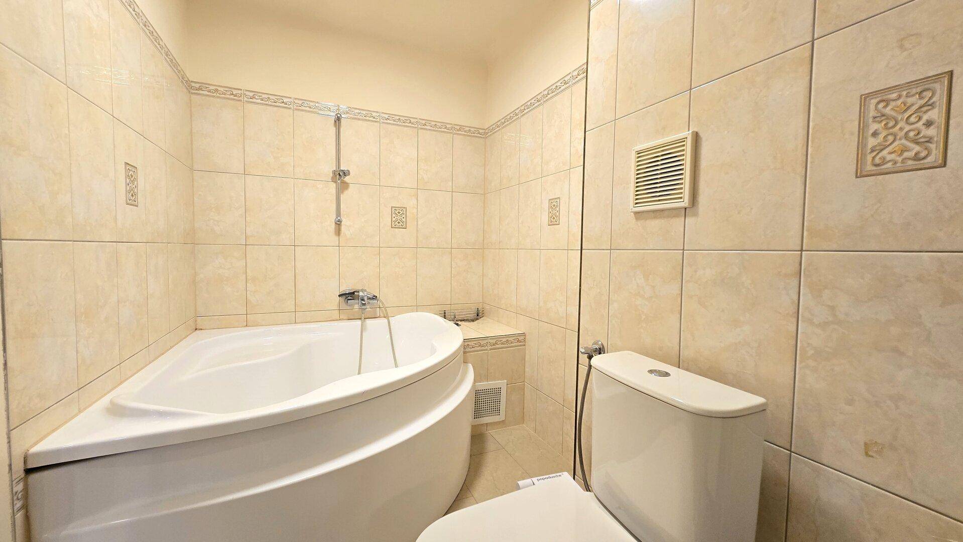 Badezimmer 1