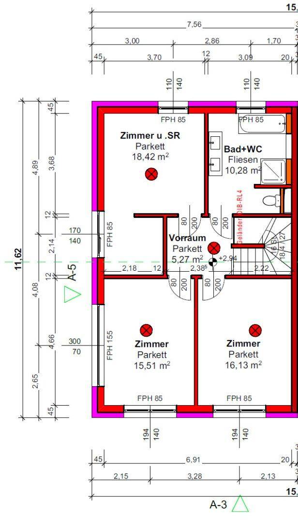 Grundriss des Obergeschosses mit drei Schlafzimmern und einem Badezimmer.